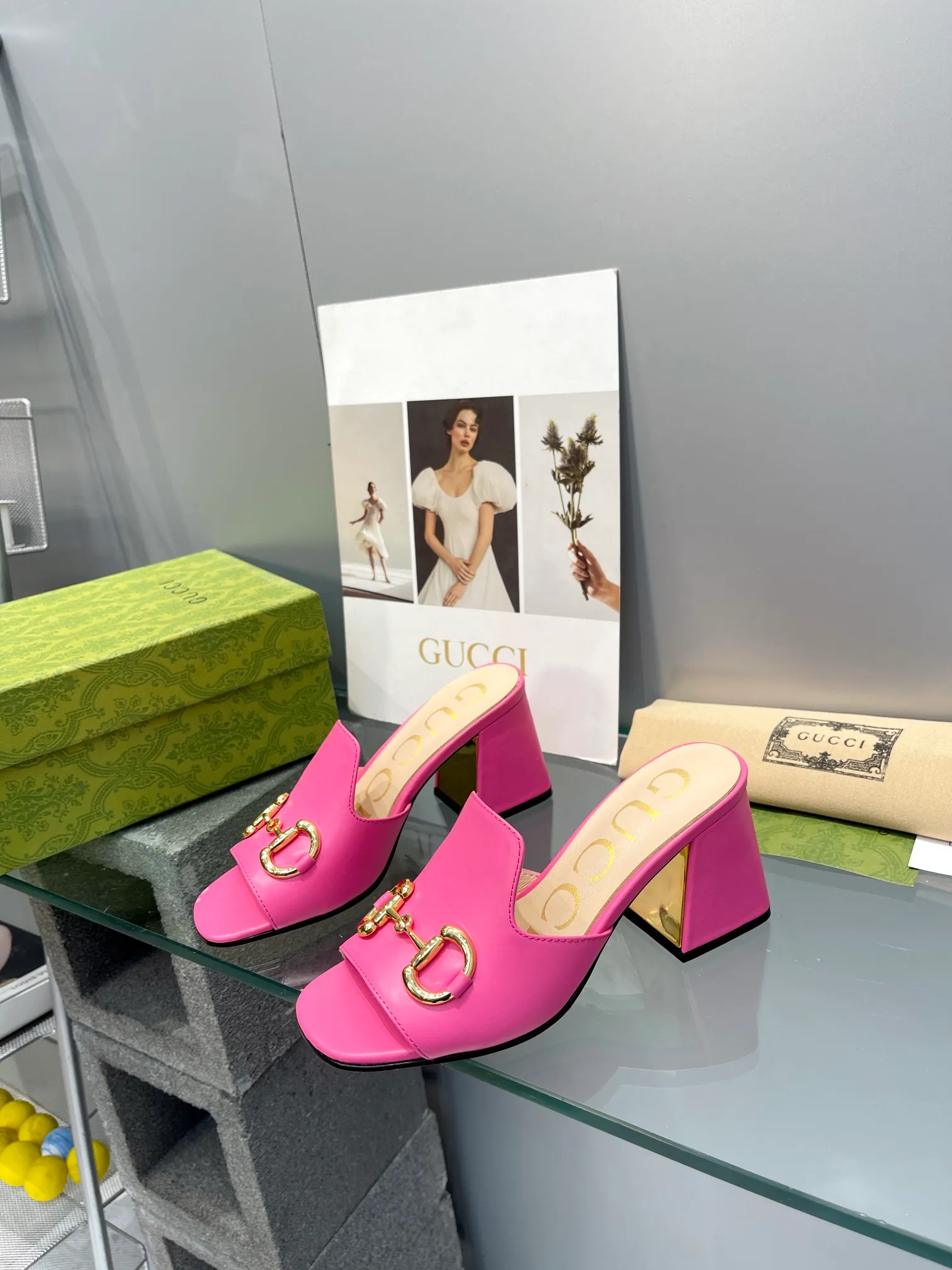 👟👟Ex-factory price 460👟👟 gucci 2024 early spring new thick heel retro shoes with horsebit, Internet celebrity hot sandals, super versatile fashion items. Original 1:1 customized. It is worth mentioning the packaging. This year’s G family’s packaging is really high-end, and the original packaging is presented.  Material: original custom imported oil-waxed ancient soft sheepskin. Lining: high-end customized sheepskin. Italian genuine leather outsole. Heel height: 7.5cm. Heel electroplated gold+covered leather. Size: 34-41 (34, 40, 41 customized)